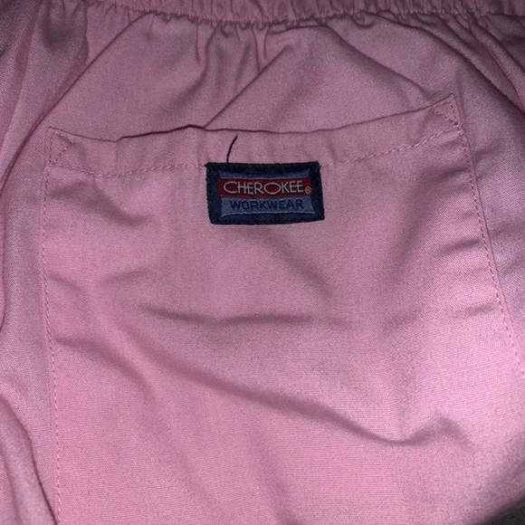 Set of scrubs. - Picture 5 of 7